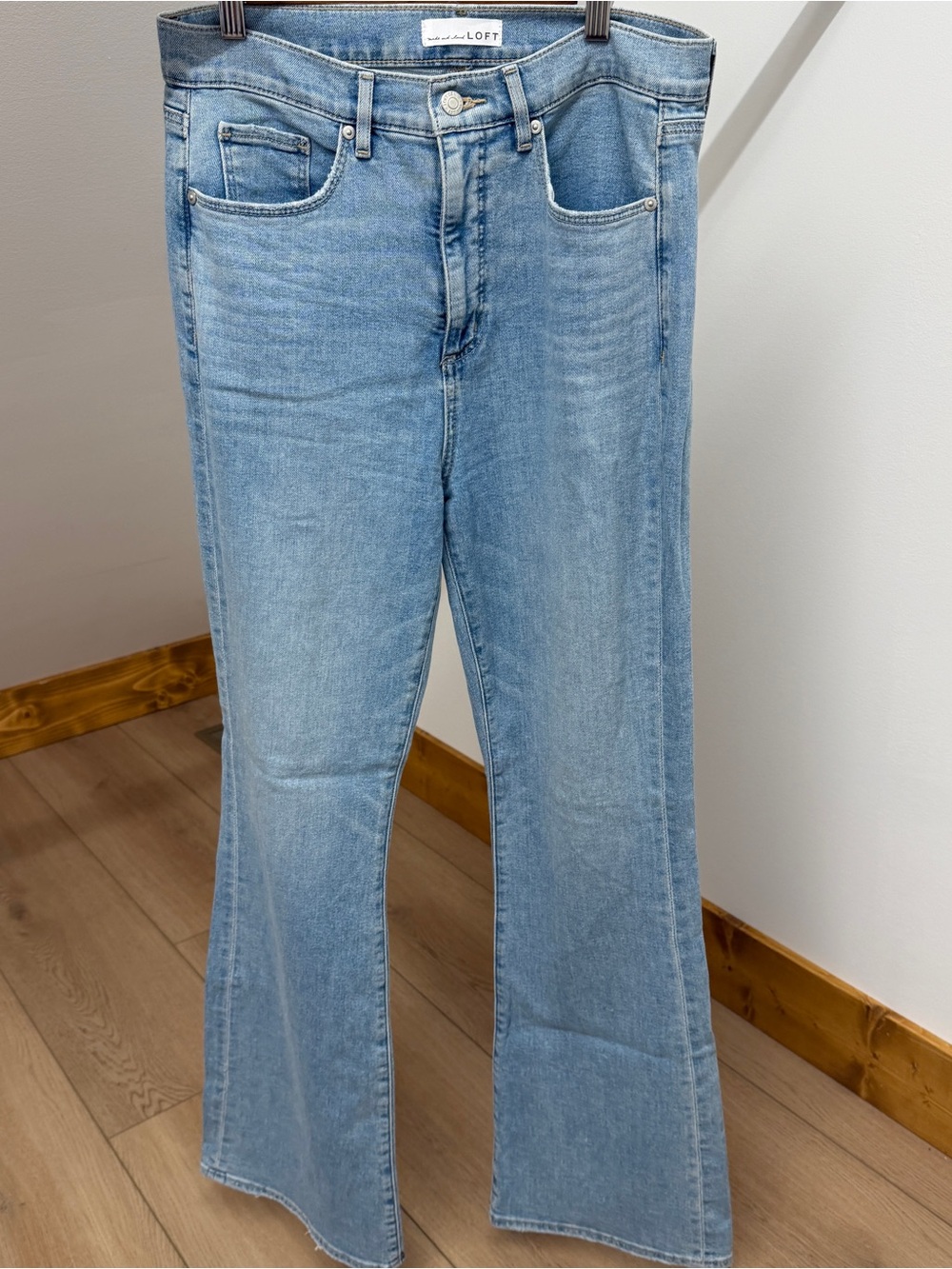 Women’s Loft Light Wash Denim Jeans Size 29/8 Slim Flare Fit